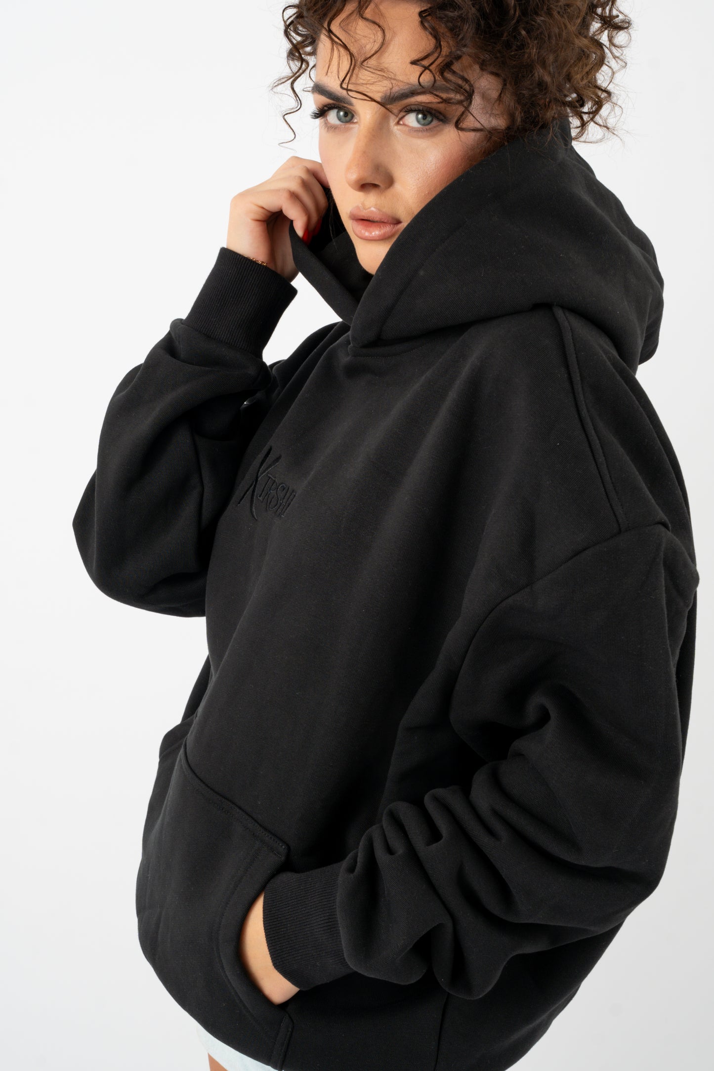 KIRSHE ULTIMATE HOODIE in black